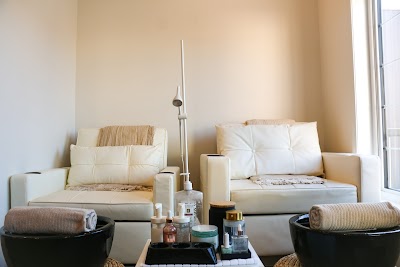 Aurora Rejuve and Laser | Plastic Surgeon in SteinbachProSculptMD.ca