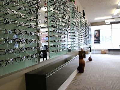 Clarity Vision Centre | Plastic Surgeon in SelkirkProSculptMD.ca