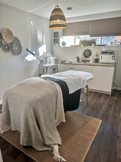 Estheticspot | Plastic Surgeon in Cochrane | ProSculptMD.com